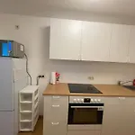 Cozy Studio Apartment In Neusser Street