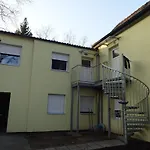 Ferienwohnung Surova