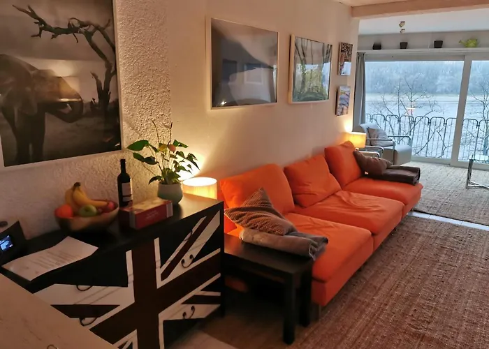 Haus Am Rhein Koeln