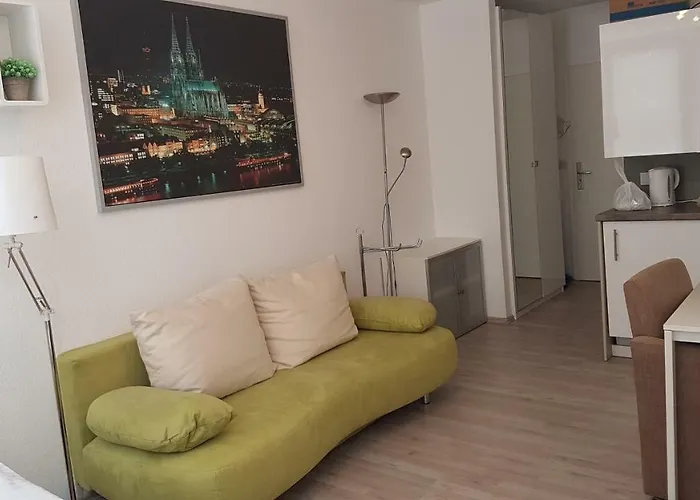 Sonniges Modernes Appartement Höhenberg