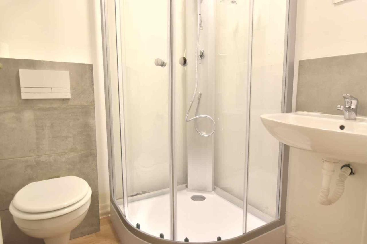 Apartamento Monteurzimmer Mit Pantry-kueche In Colónia