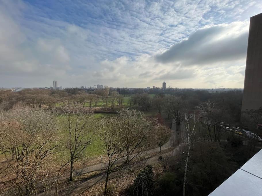 Parkblick Mit Dom *