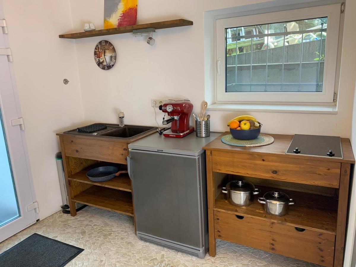 1-zimmer-wohnung In Poll Apartament