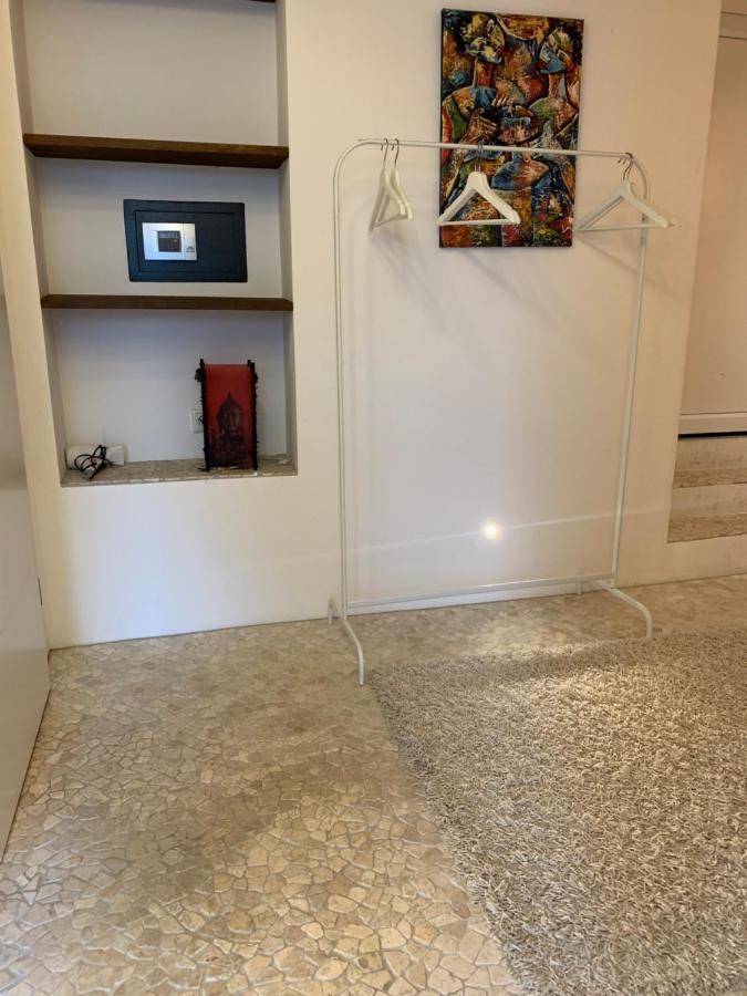 1-zimmer-wohnung In Poll Apartament *