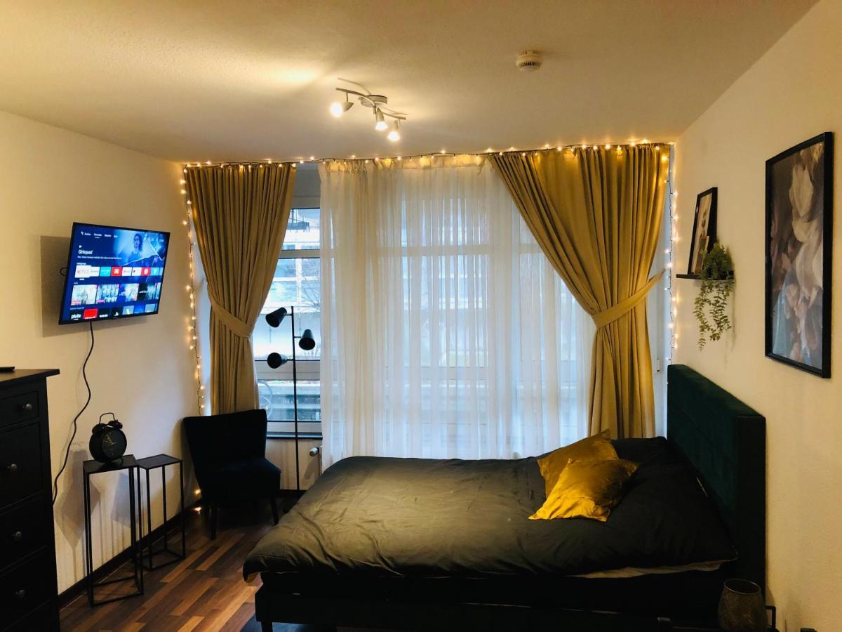 Schickes 1-zimmer Im Herzen Cologne
