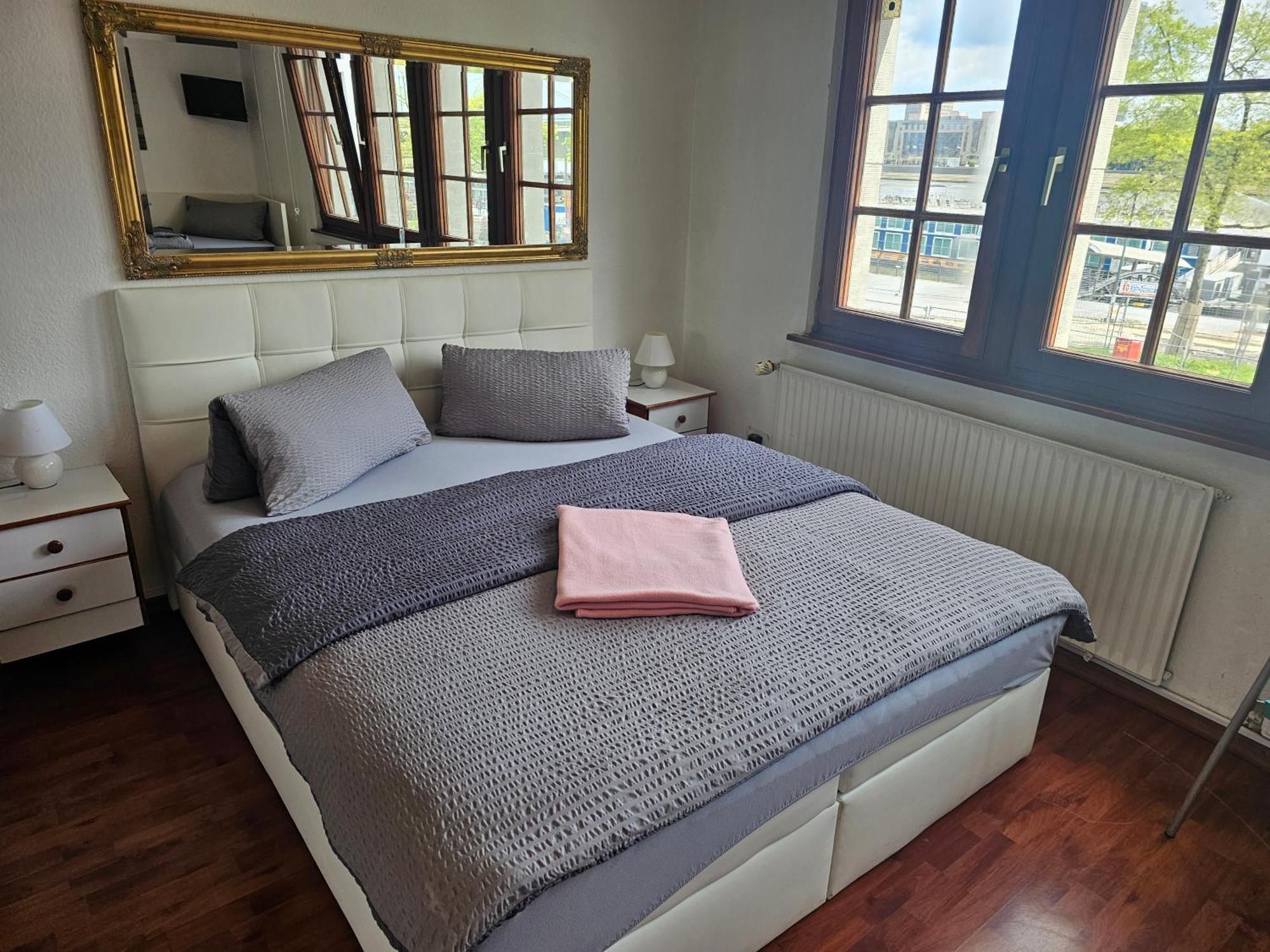 Haus Enteresan Aparthotel Keulen