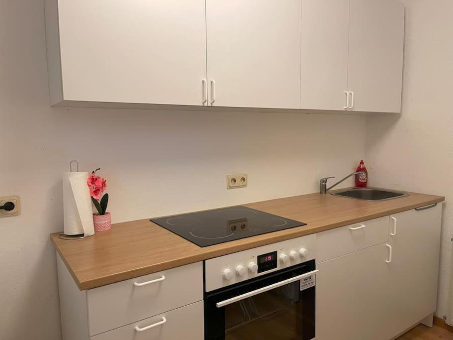 Cozy Studio In Neusser Street