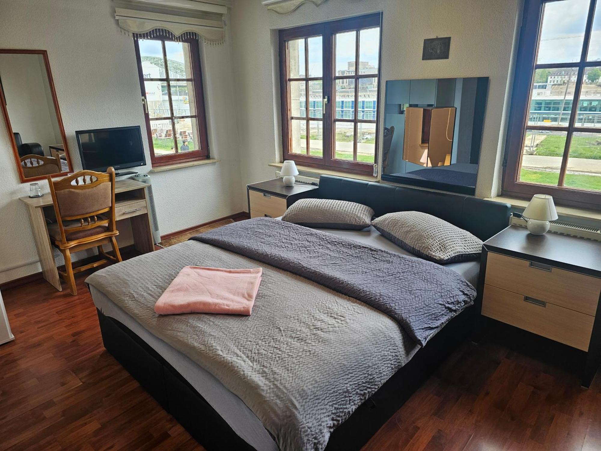 Haus Enteresan Aparthotel Keulen