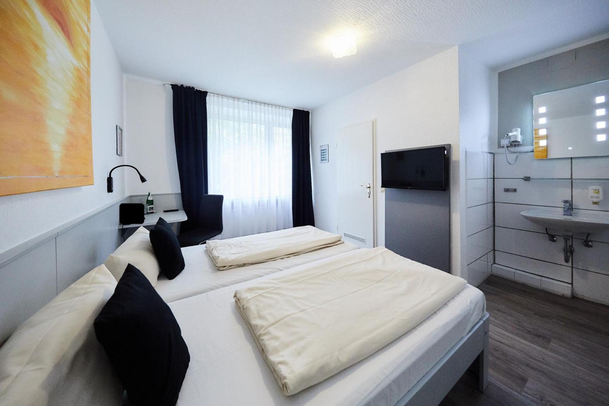 Alt Deutz City-messe-arena 2*