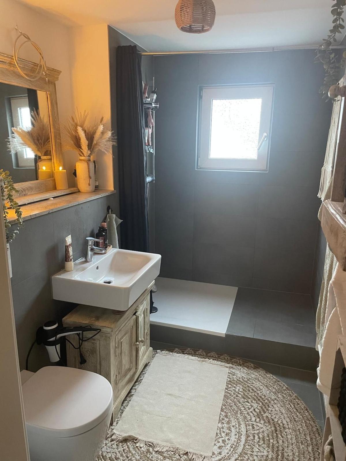 3 Bedroom In *