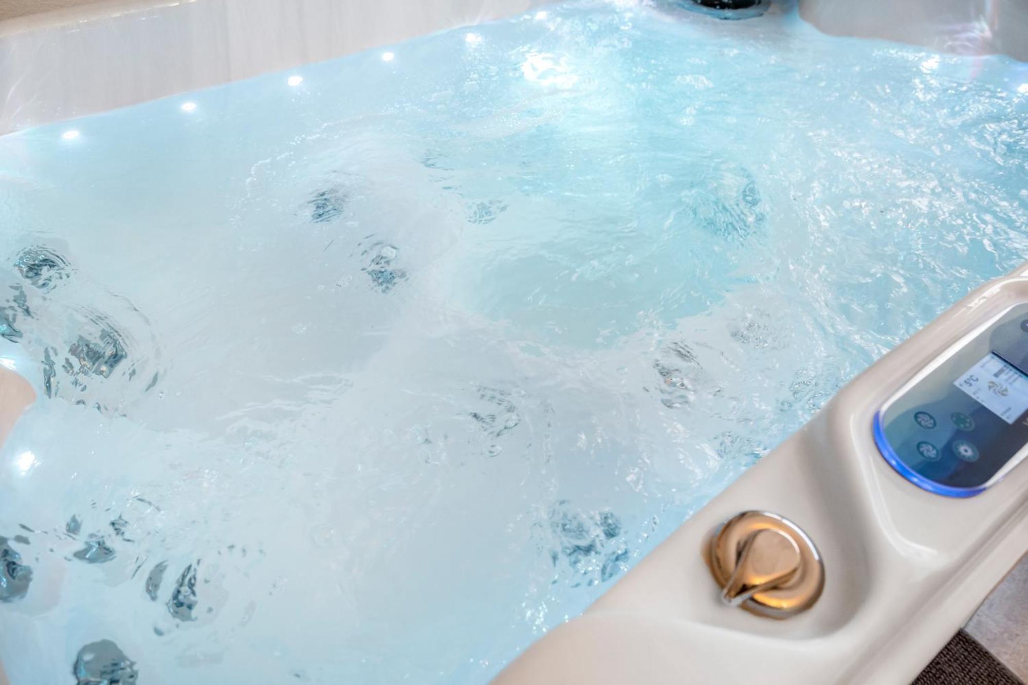 Urban Retreat - Whirpool - Lage Apartamento *
