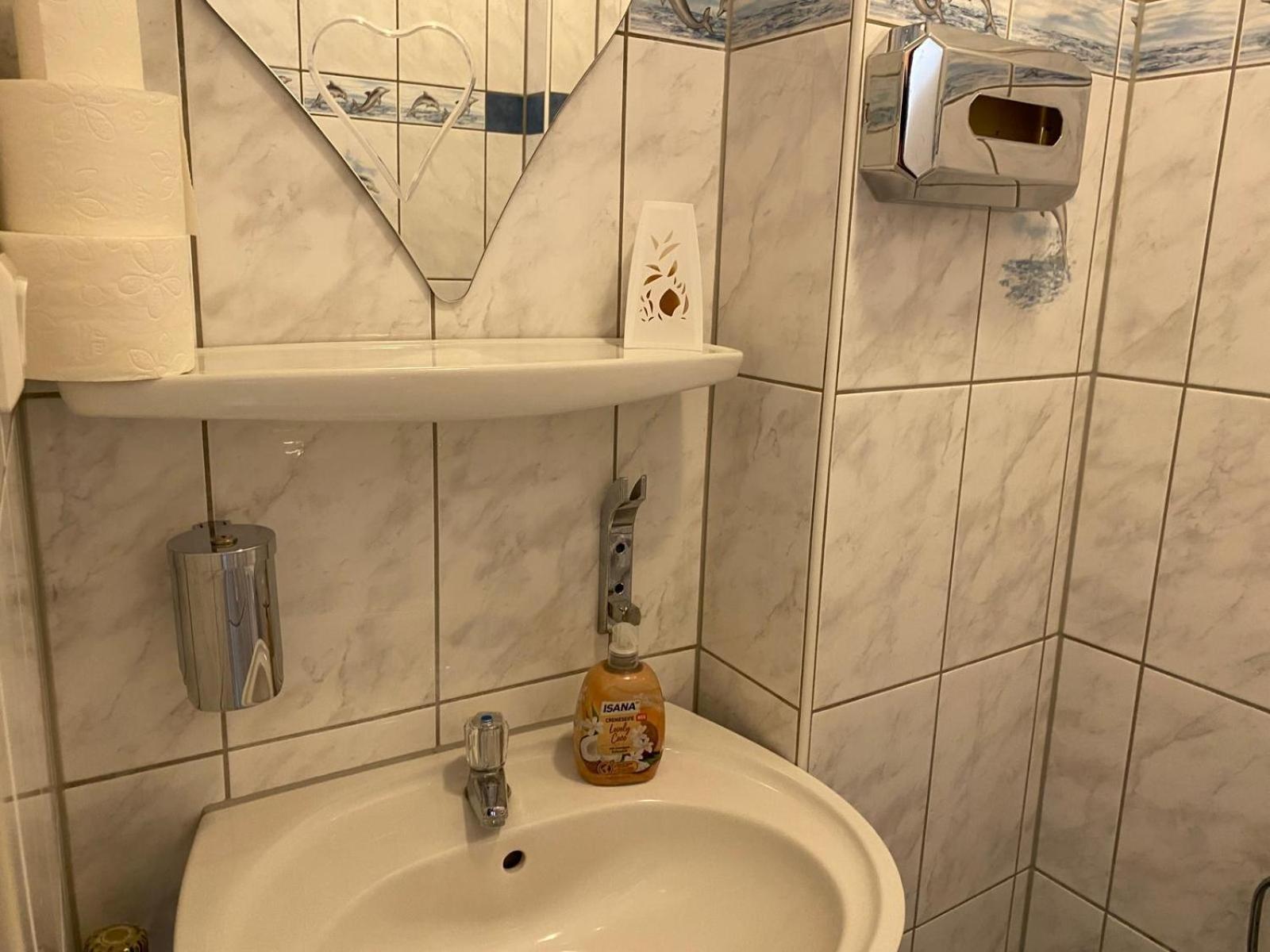 9 At Cathedral Apartment *