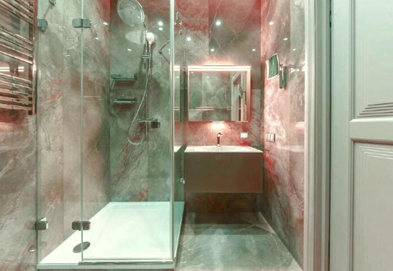 Spacious For 10 Guests In Apartment Cologne
