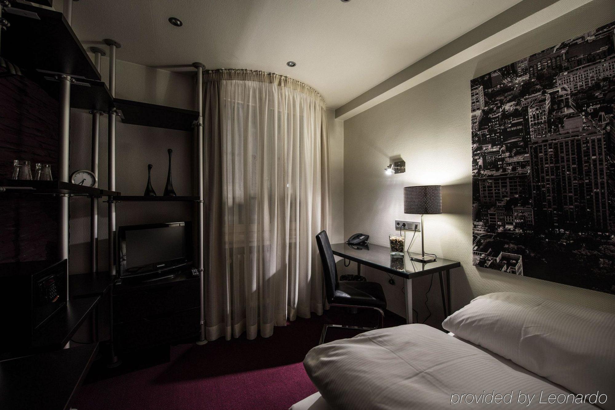 Am Augustinerplatz 4* Colonia