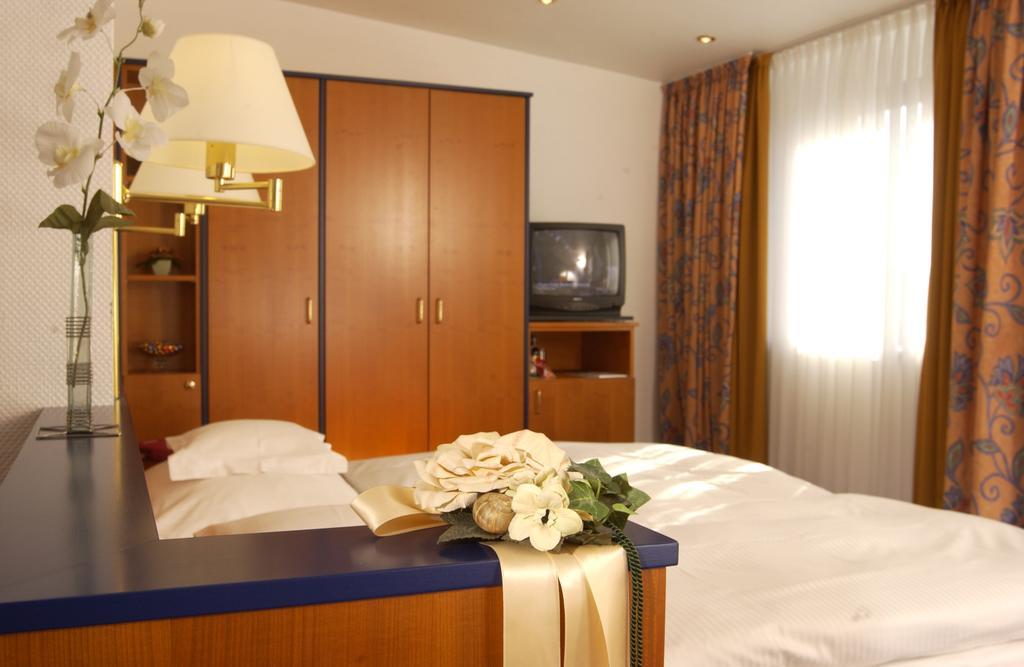 Hotel Spiegel 4*
