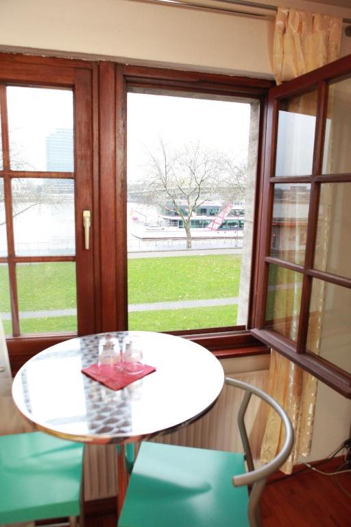 Haus Enteresan 2* Keulen
