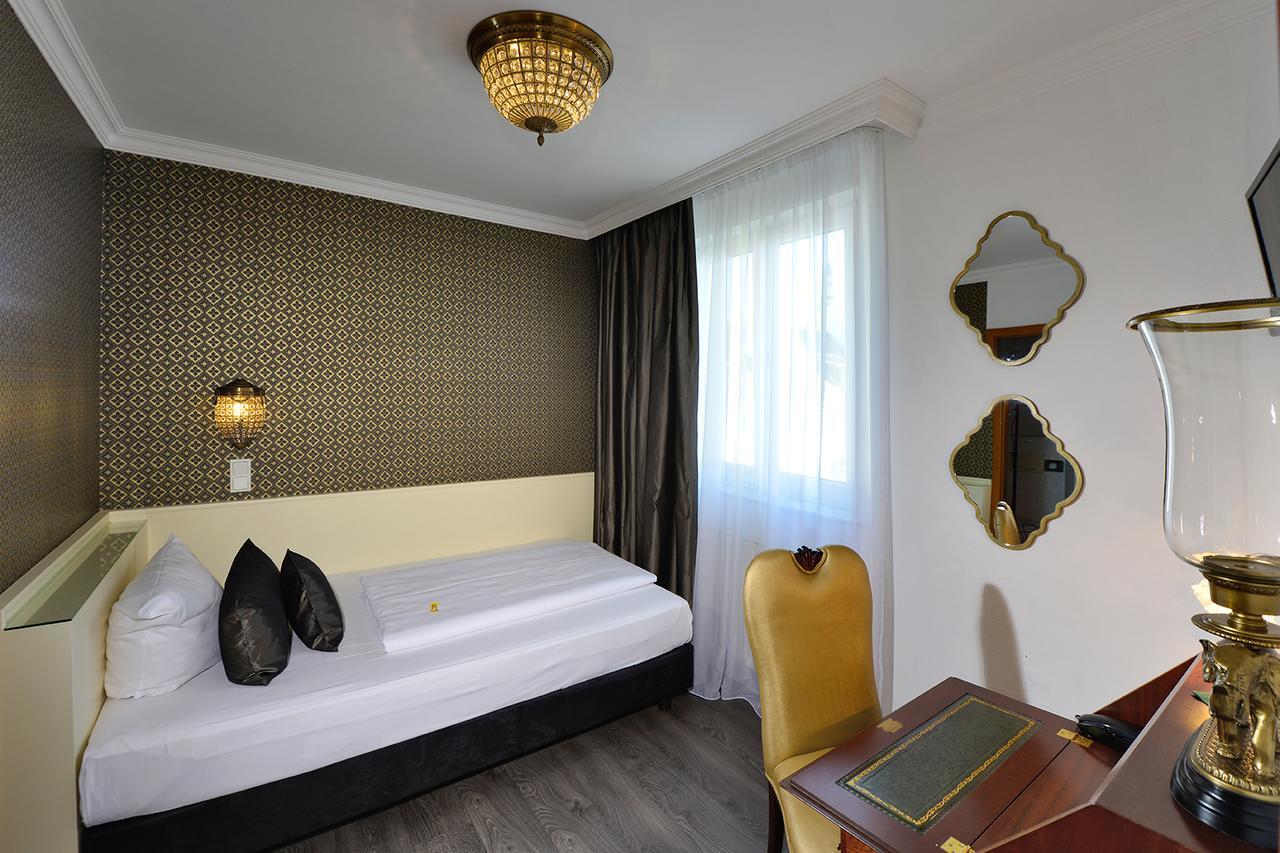 Hotel Domstern 3*