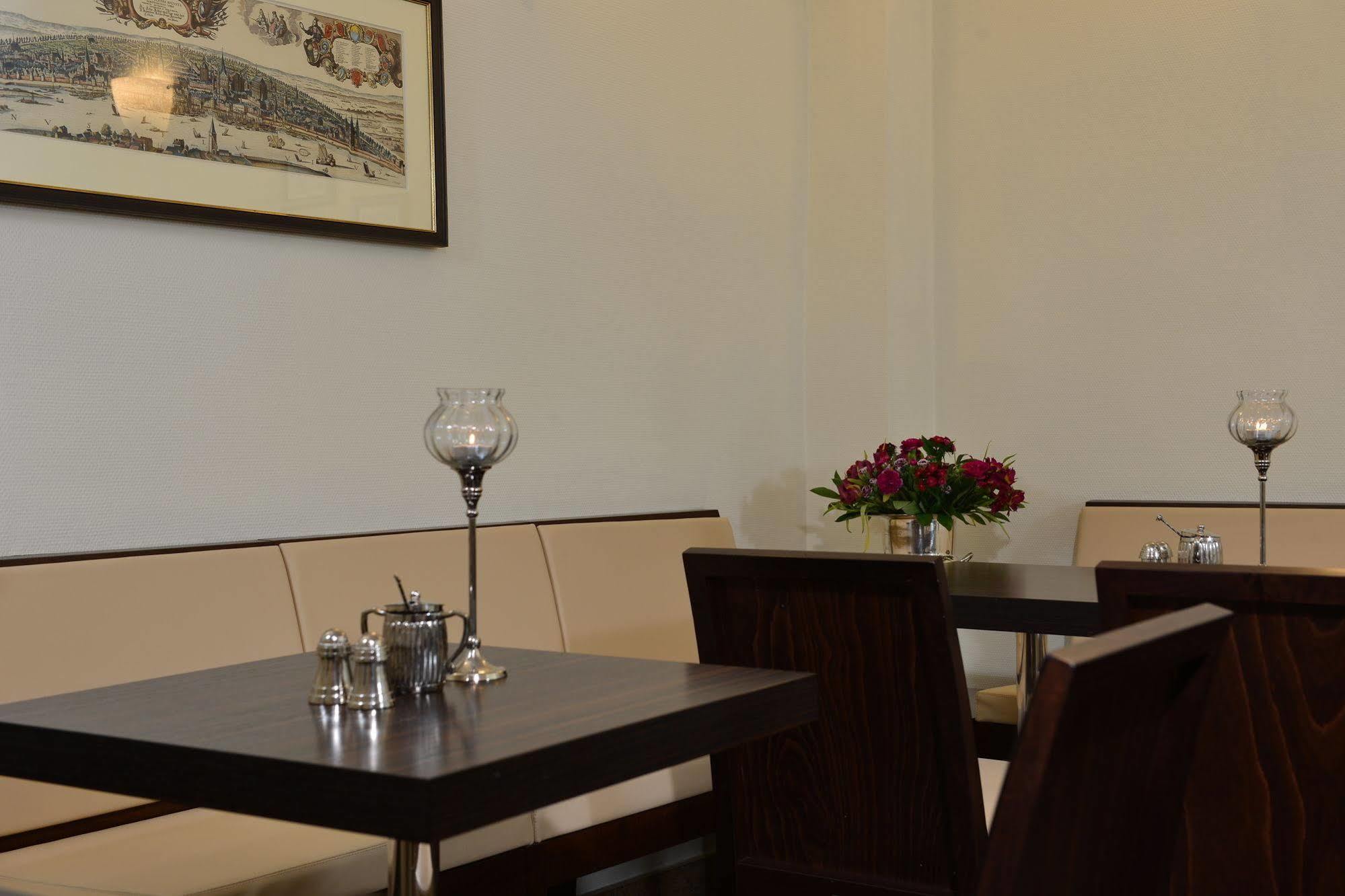 Hotel Domstern Cologne