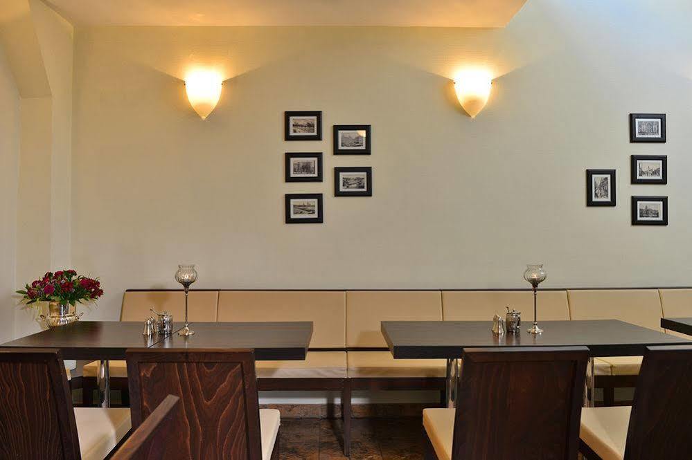 Domstern Hotel