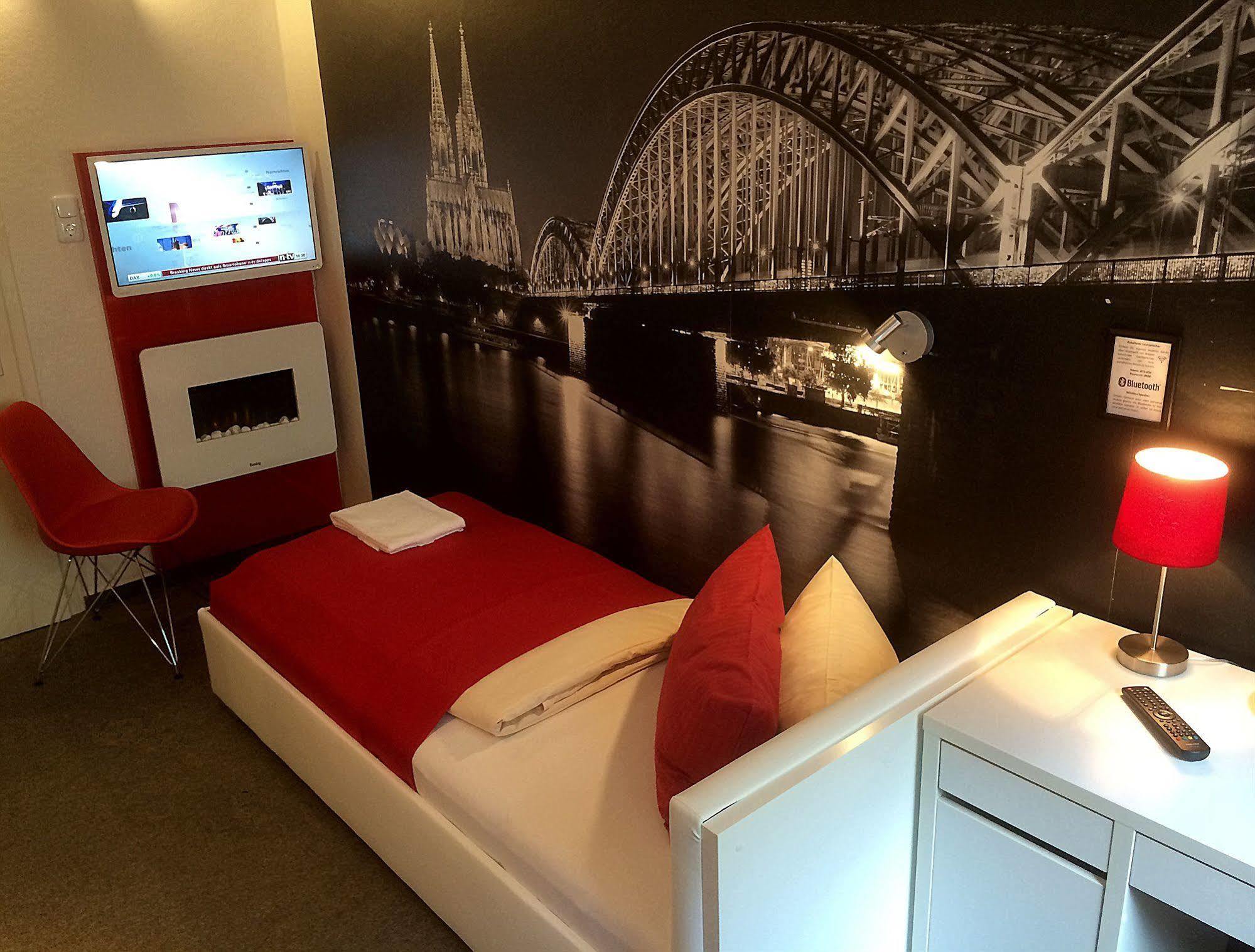 Alt Deutz City-messe-arena Hotel 2*
