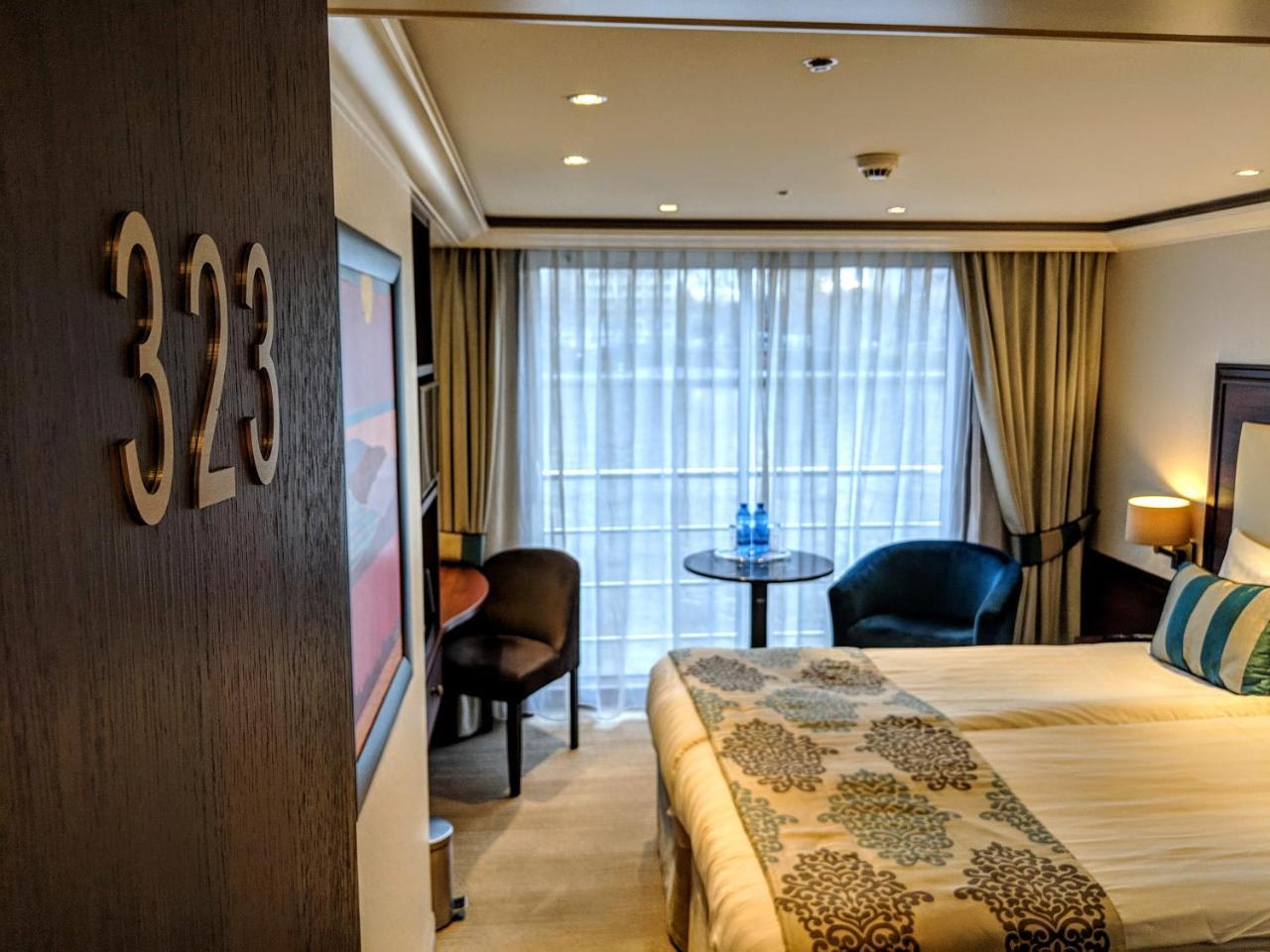 Select Ms Charles Dickens - 5* Colonia