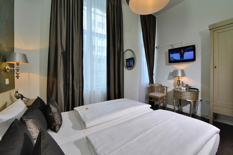 Domstern Hotel 3*
