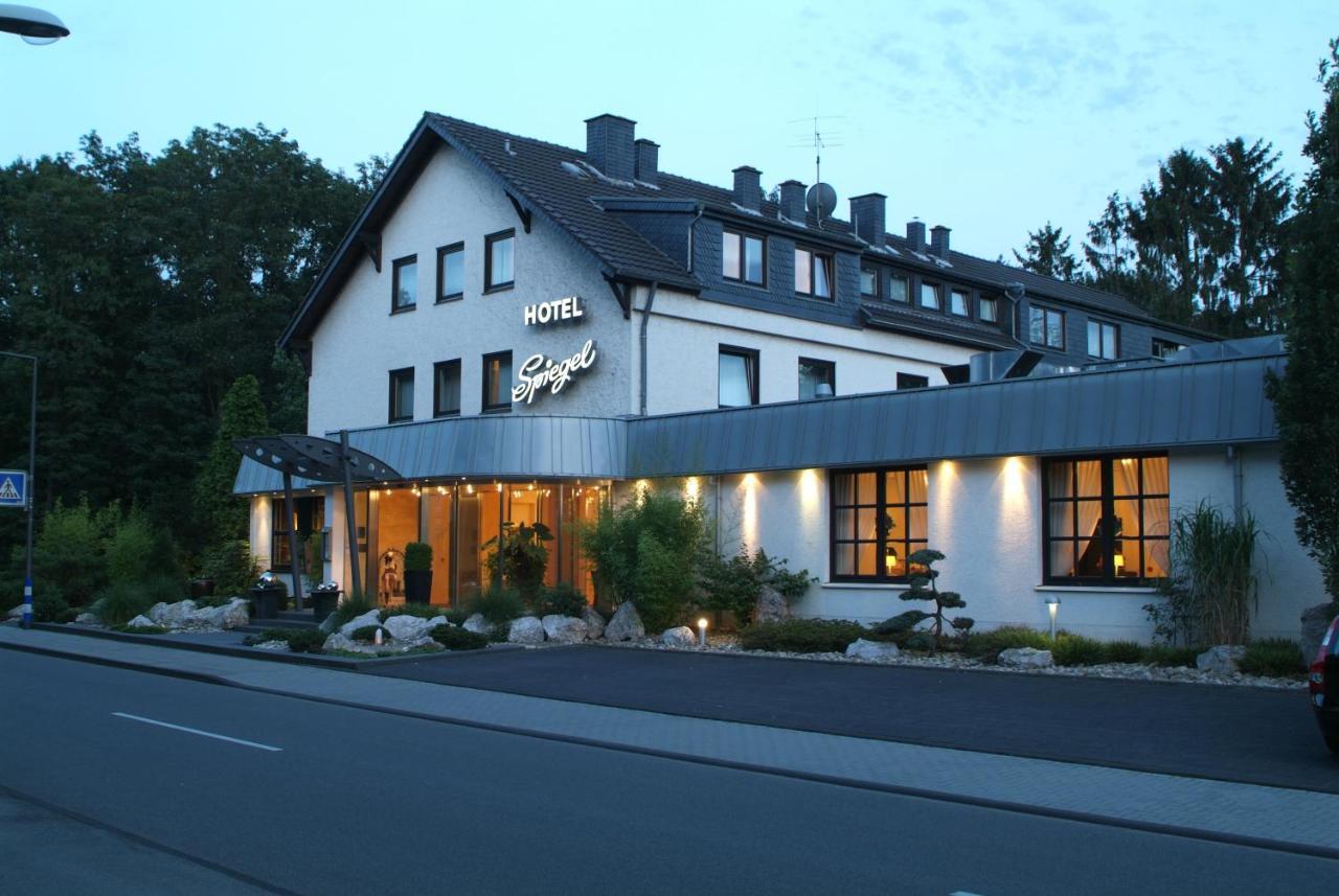 Spiegel 4*