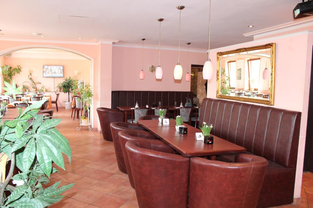 Hotel Kunibert Der Fiese Kolonia
