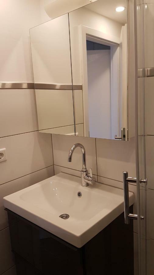 Apartment Sonniges Modernes Höhenberg
