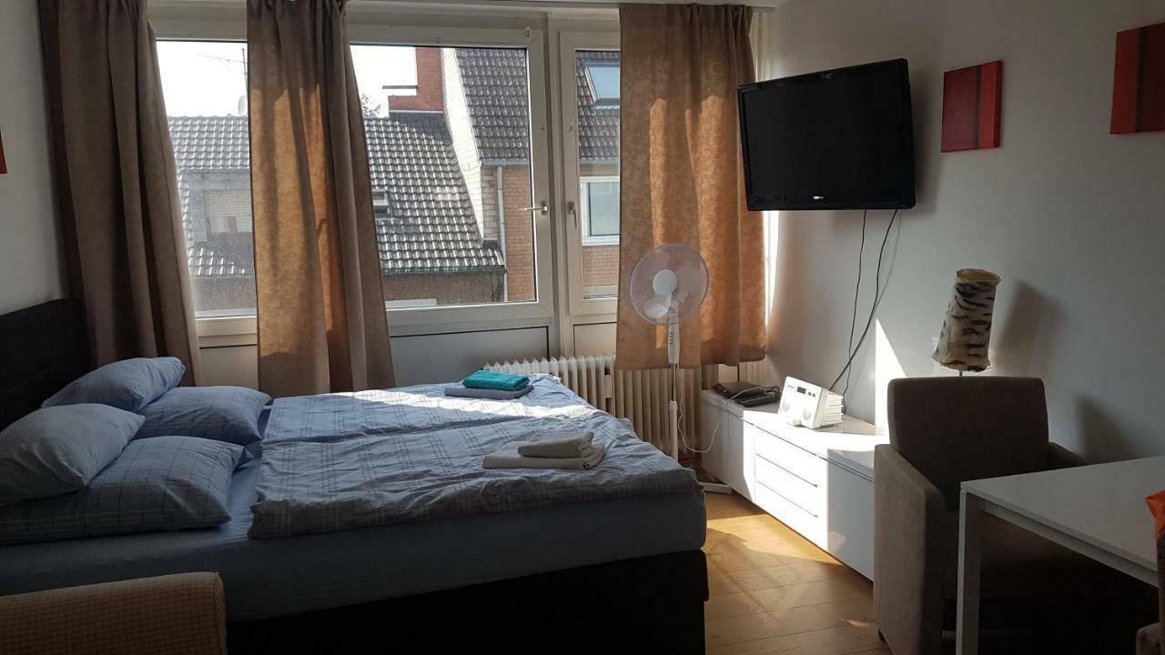 Apartment Sonniges Modernes Höhenberg