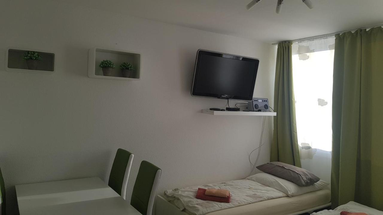Sonniges Modernes Höhenberg Apartment *