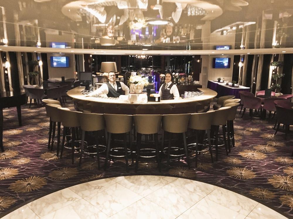 Select Ms Charles Dickens - Hotel en barco Colonia