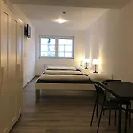Shiva\'S Cityaparthotel