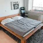 2 Zimmer Apartment Mit Blick Auf Den Koelner Dom