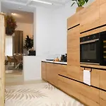 Park Avenue Apartments - Dom Mit Stil - Kueche - Parkplatz - Wlan - 65 Zoll Tv - Netflix