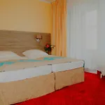 Hotel Lorien