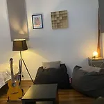 Central And Cozy 33Q Apartment