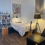 Central And Cozy 33Q Apartment