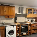 Souterrain Appartement Koeln Heimersdorf