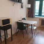 *** Comfortable 30M2 Studio Hansaring 19 *** Mediapark / Cologne Messe / Dom