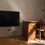 Ruhiges Altbau-Apartment In Bester Lage