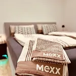 Cologne Luxe Living: Opulent Elegance Unleashed