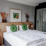 Koncept Hotel International