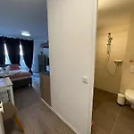 Central Studio Aparment In Popular Neighborhood