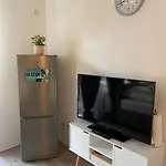 Central Studio Aparment In Popular Neighborhood