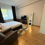 Deluxe Apartment With 2 Rooms L-Peony