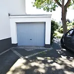 Zeitwohnen Im Schoenem Haus Mit Grosser Terrasse In Koeln-Rath
