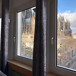 Domblick! Wunderschoene Wohnung In Der City