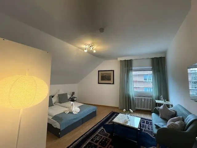 Riverside Attic Apartment Near The Chocolate Museum