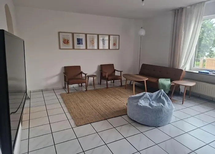 Duplex With Patio Near Exhibition Messe